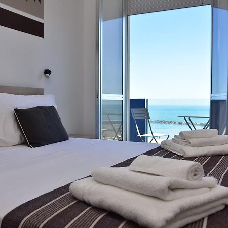 Hotel Al Nuovo Porto Bellaria-Igea Marina Exteriör bild