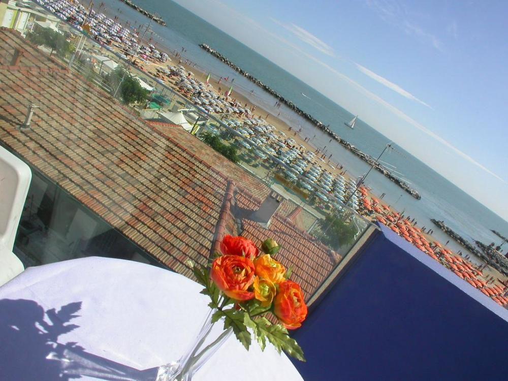 Hotel Al Nuovo Porto Bellaria-Igea Marina Exteriör bild